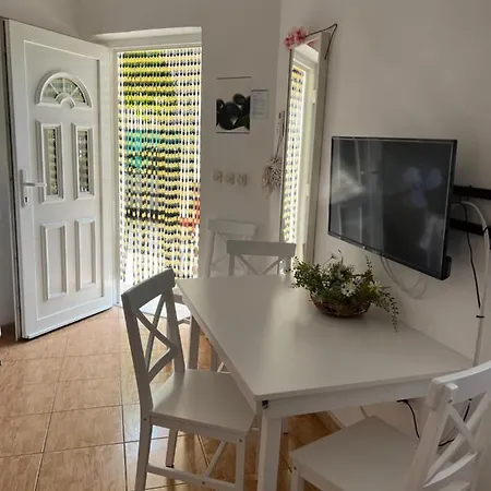 Fajen Apartment