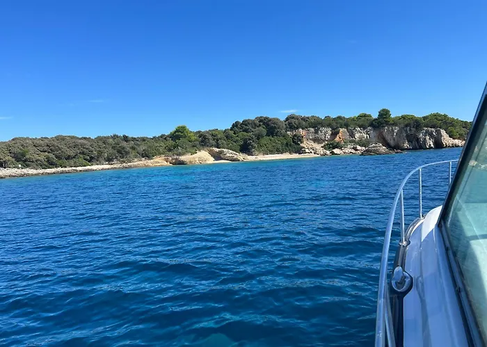 Fajen アパート Sukošan