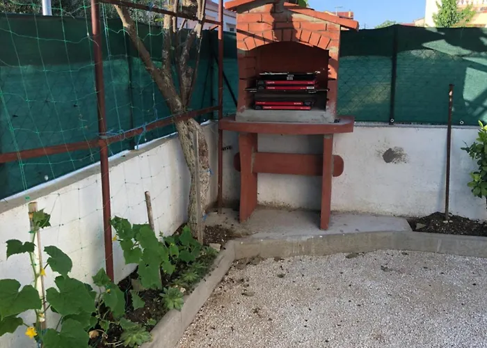 アパート Fajen Sukošan